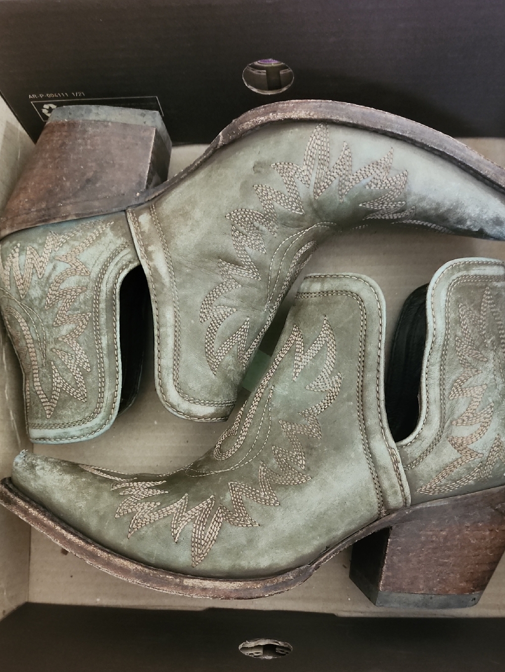Ariat Dixon Distressed Turquoise Size 10